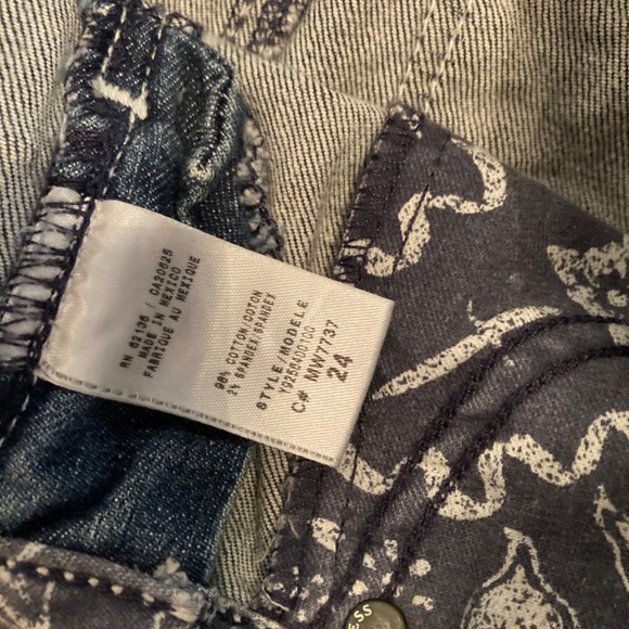 Vintage Guess Denim Jean Mini Skirt Sz 24 - Picture 10 of 10